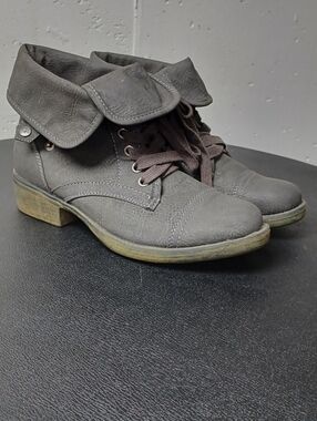 RocketDog Women's Gray Fold-Over Lace-Up Ankle Boots Sz 6